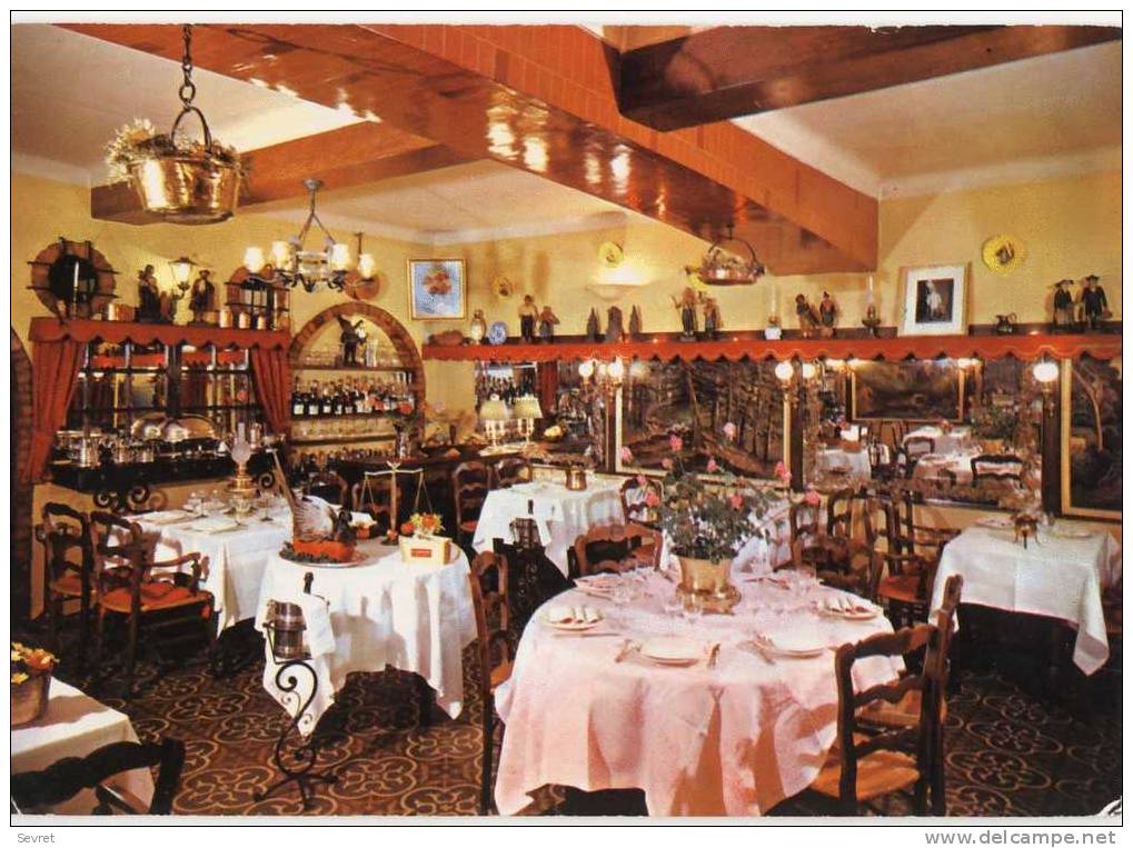 CANNES - . RESTAURANT "La REINE PEDAUQUE" . CPM - Hotels & Restaurants