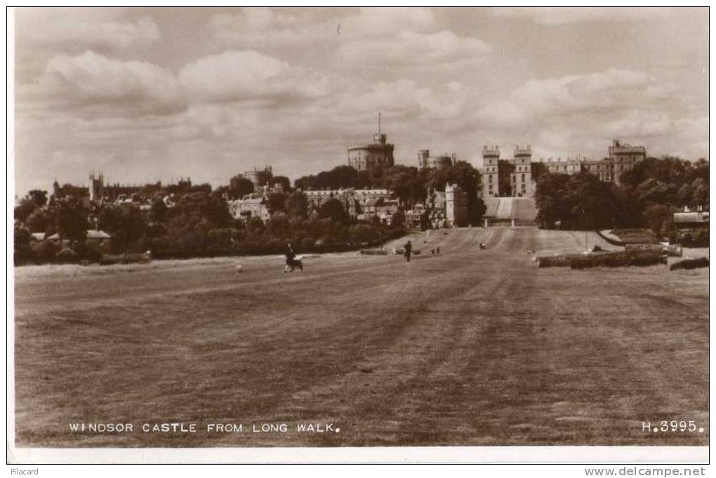 12562      Regno  Unito,   Windsor  Castle   From  Long  Walk,  NV - Windsor Castle