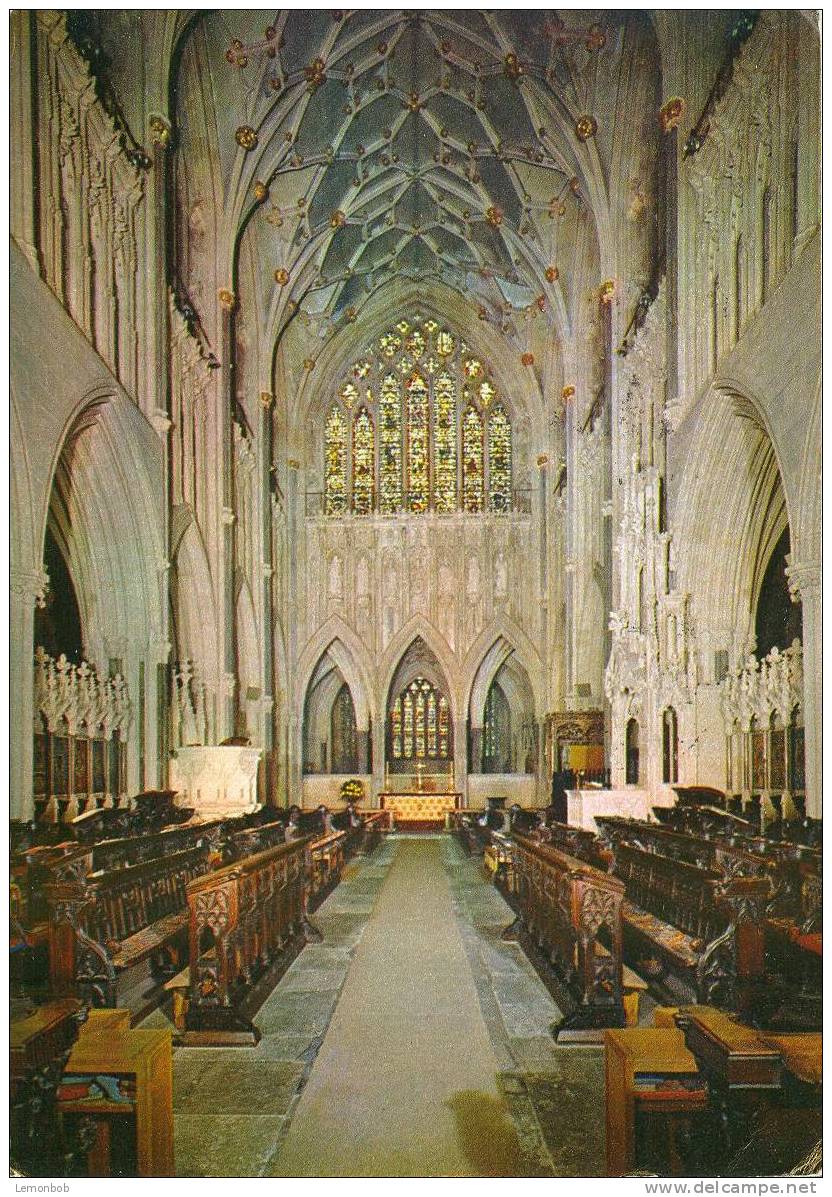 Britain - United Kingdom - Wells Cathedral, Somerset - The Choir With The Golden East WIndow - Used Postcard [P2244] - Wells