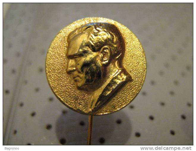 Josip Broz TITO Yugoslavia Communist Party Pin - Celebrities