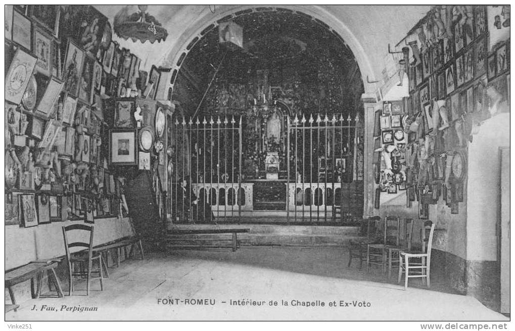 FONT ROMEU / Intérieur De La Chapelle Et Ex-voto (aminé) - Autres & Non Classés