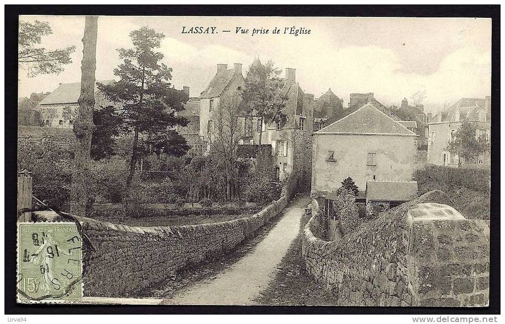 CPA  ANCIENNE- FRANCE- LASSAY (53)- VUE PRISE DE L'EGLISE- GROS PLAN- MURS DE BORDURES- - Lassay Les Chateaux