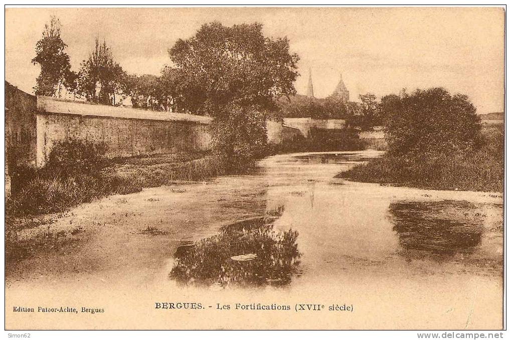 59 Bergues Les Fortifications ( Xvii Siecle ) - Bergues