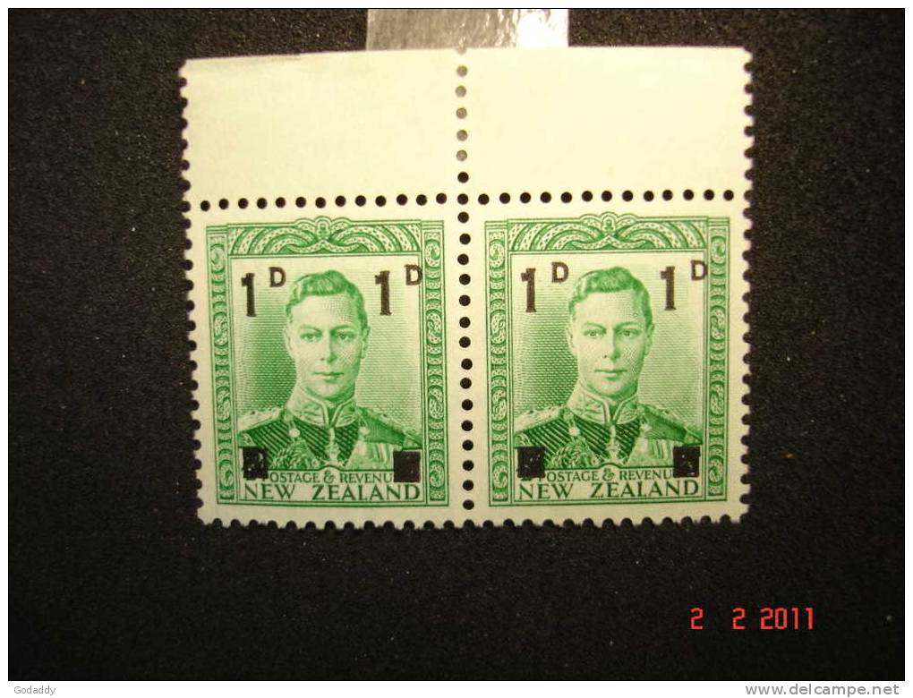 New Zealand 1941 K. George VI 1d On 11/2d Green SG 628 MNH Pair - Ongebruikt