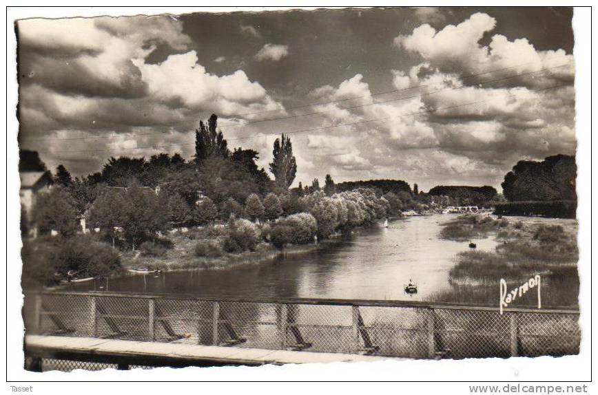 CPM - Chelles- Gournay :Vue Du Pont  (1945-50) Passerelle Provisoire Au Fond Les Vieux Moulins De Chelles - Chelles