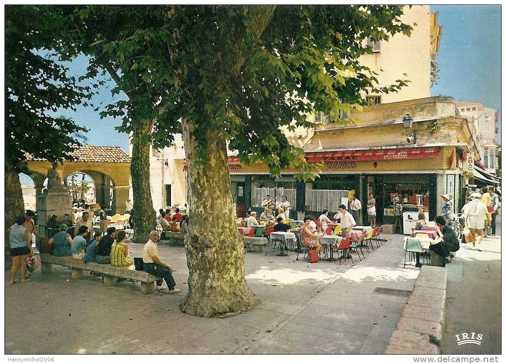 Alpes Maritimes - Menton , Musique  A La Place Aux Herbes - Menton