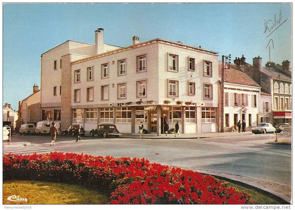 Loiret - Pithiviers , L'hotel Des Postes , Ed Photo Cim - Pithiviers