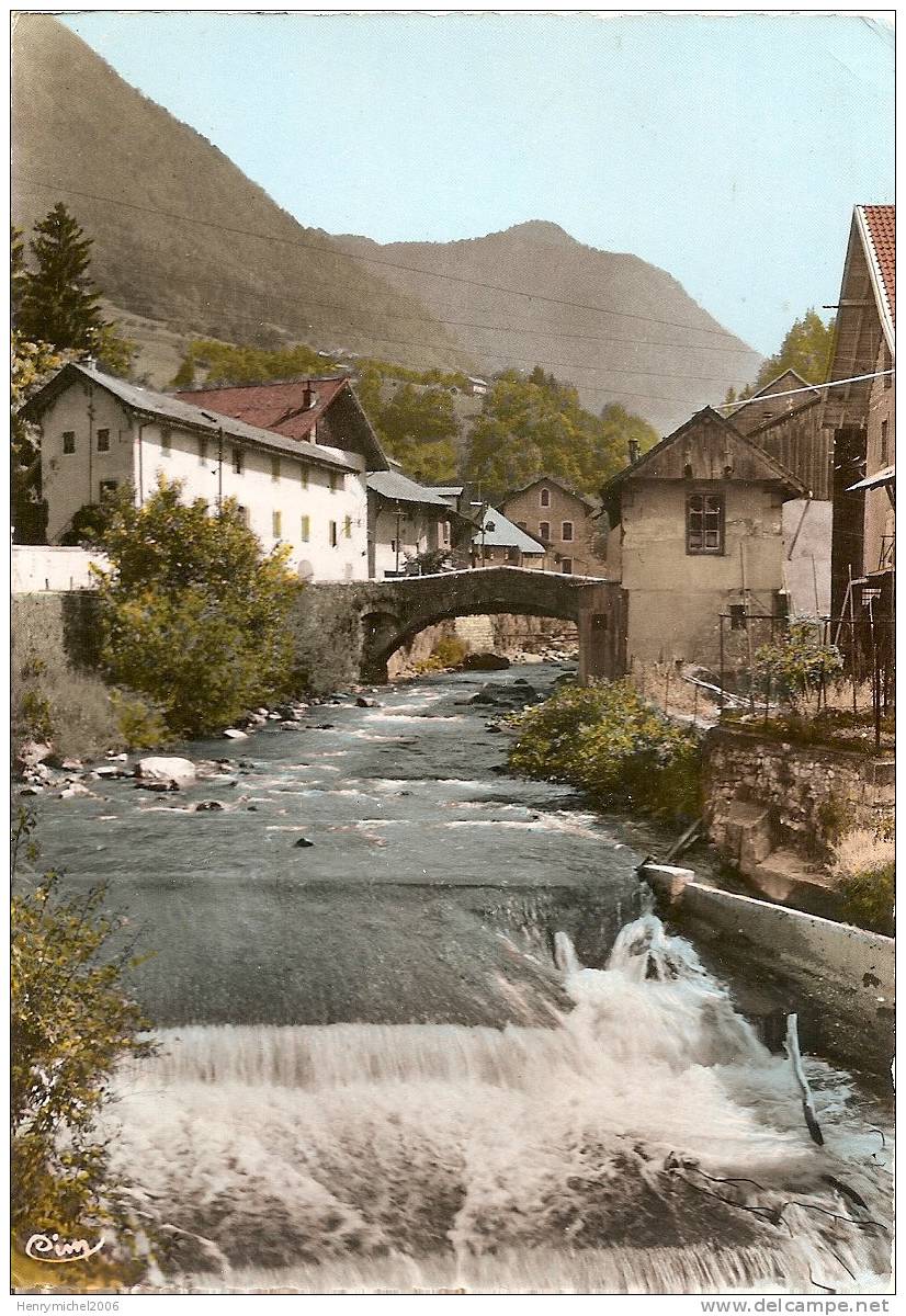 Haute Savoie - Taninges , Le Vieux Pont Et Le Foron En 1966 , Ed Photo Cim - Taninges