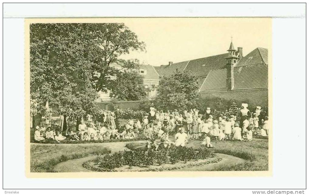 Ravels O. L. Vrouw Van De Kempen Open-lucht School Voor Zwakke Meisjes Een Gezellig Hoekje In Het Bloemenpark - Ravels