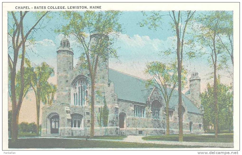 ETATS-UNIS.    LEWINSTON.  CHAPEL - BATES COLLEGE.  GROS PLAN. - Lewiston