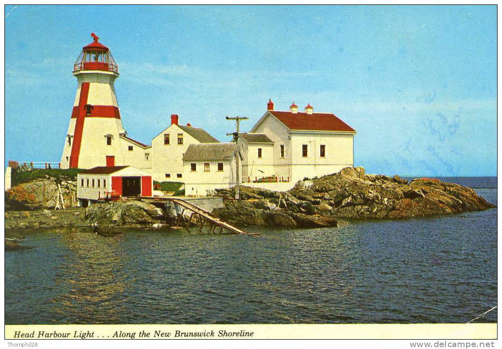 Head Harbour Liigh... Along The New Brunswick Shoreline - Familiar Sight Along N.B.´s "Ocean Drive" - 2 Scans - Autres & Non Classés