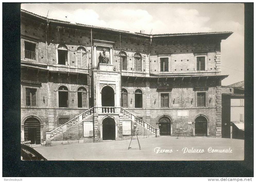 CPSM - Italie - FERMO - Palazzo Comunale - Fermo
