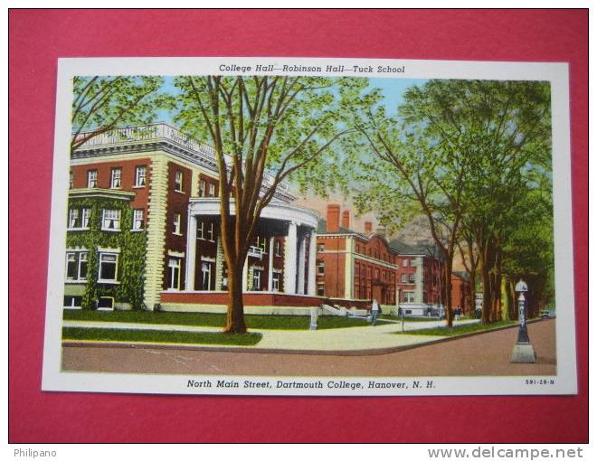 Hanover NH --- North Main Street   Dartmouth College      ---------(Ref  114} - Autres & Non Classés