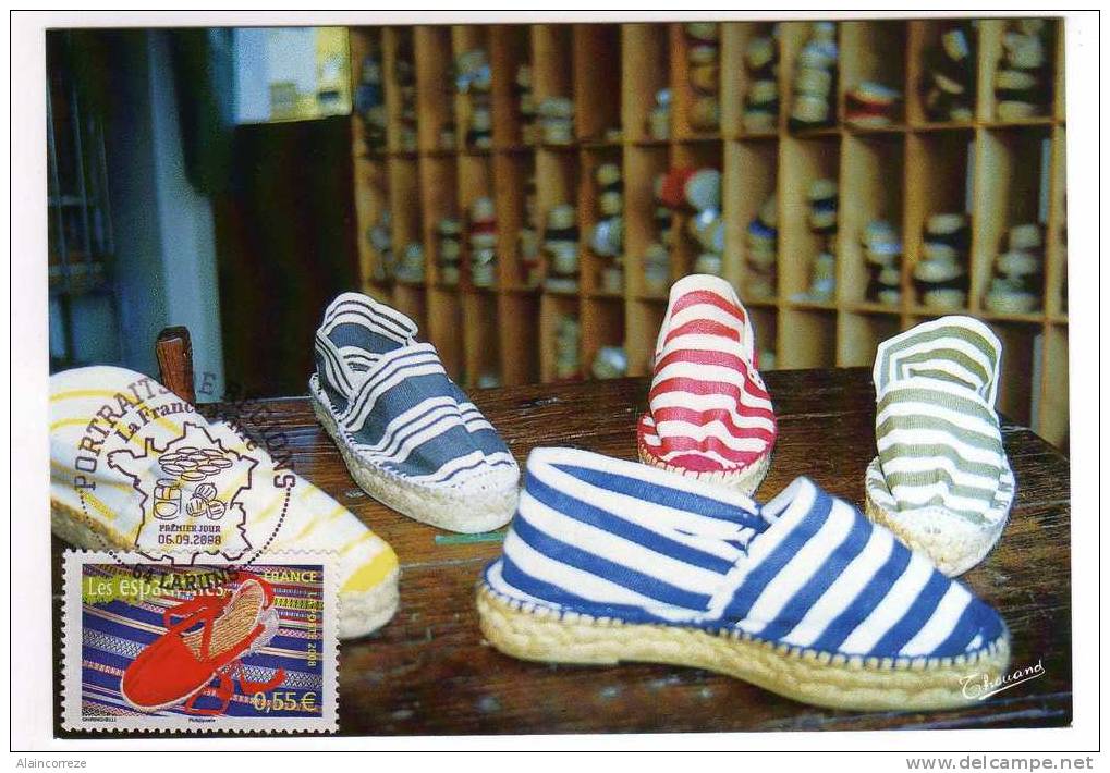 Carte Maximum Pyrénées Atlantiques LarunsPortraits De Régions Espadrilles Du Pays Basque Chaussures - 2000-2009