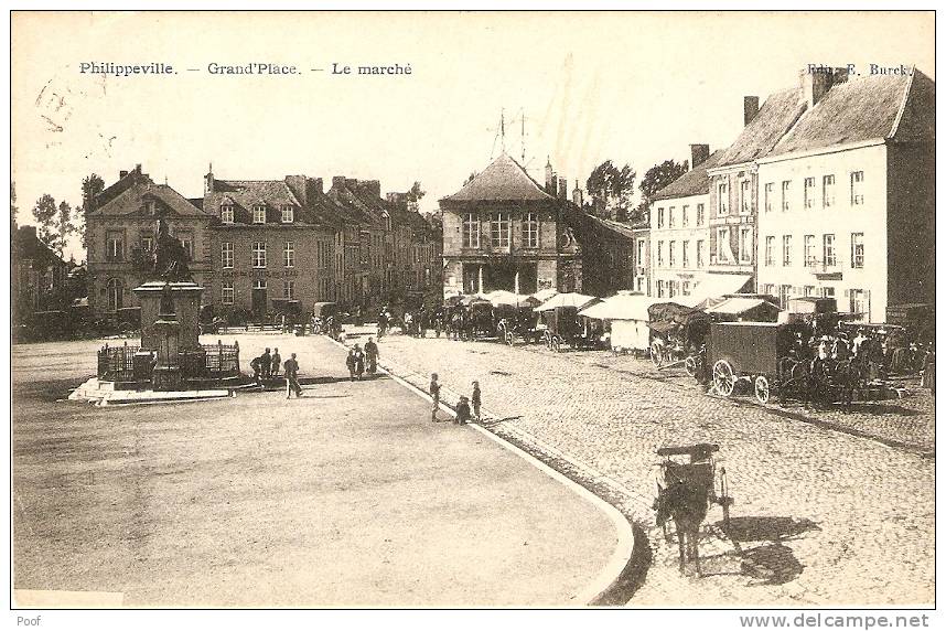 Philippeville : Grand'Place --Le Marché - Philippeville