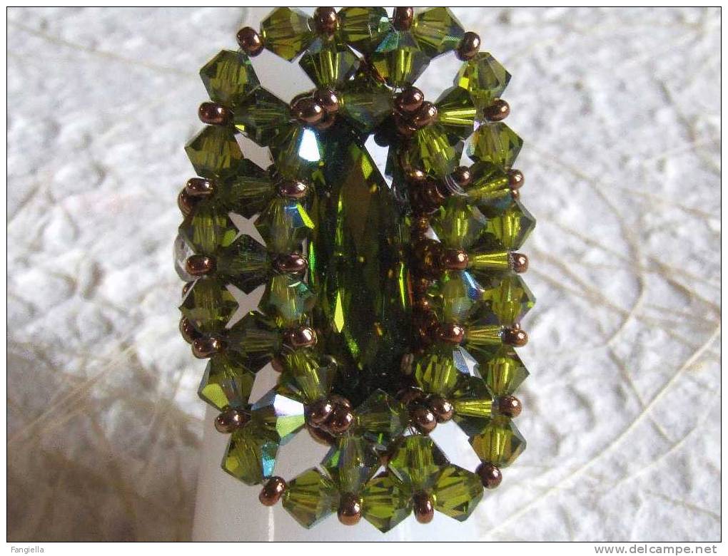 Bague Rect. Artisanale Verte Véritable Cristal Swarovski T57 - Rings