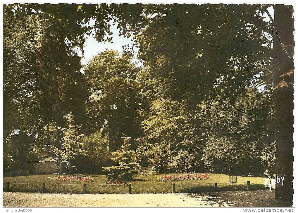 Yonne , Mingennes , Parc De Chantoiseau En 1979 - Migennes