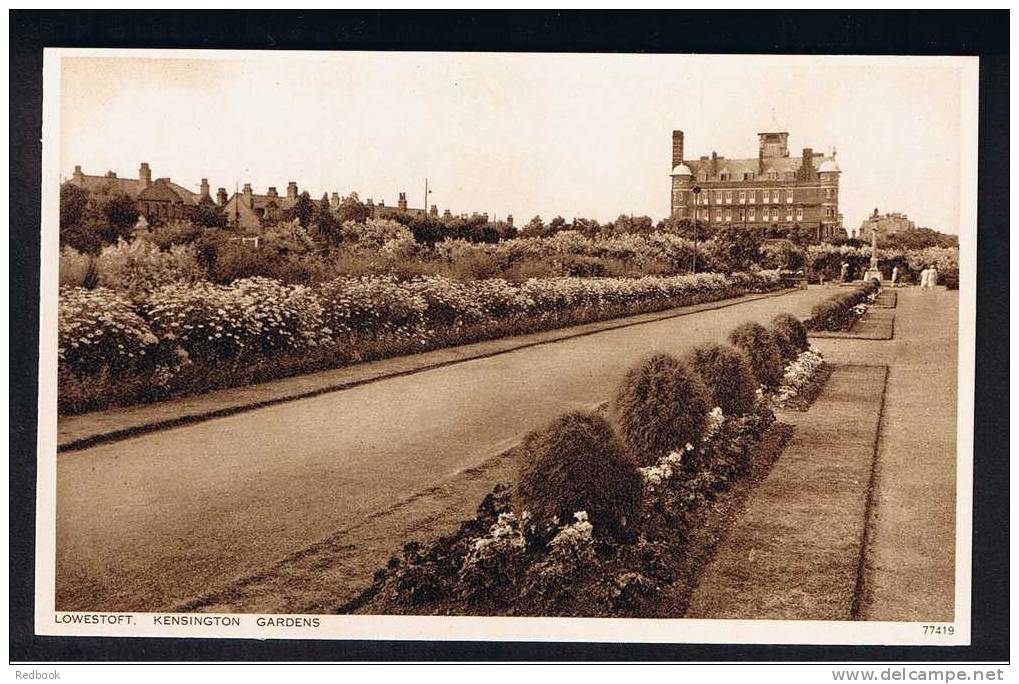 RB 663 - Postcard Kensington Gardens Lowestoft Suffolk - Lowestoft