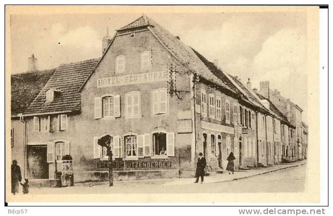 57 - MOSELLE - FENETRANGE - Faubourg   -  8,9 X 14 - Fénétrange