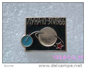 SPACE: Automatic Space Interplanetary Probe Luna-3 (Moon-3) Moonstone And Moons Ground / Old Soviet Badge_123_sp3880 - Space