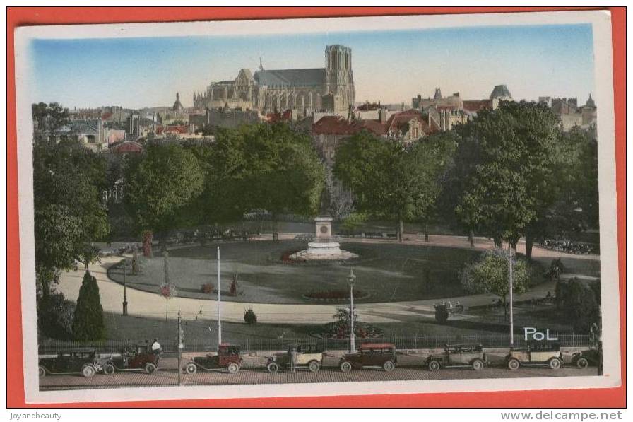 D465, Reims,11, Square Colbert , Voitures Anciennes, Old Car, Non Circulée - Champagne - Ardenne