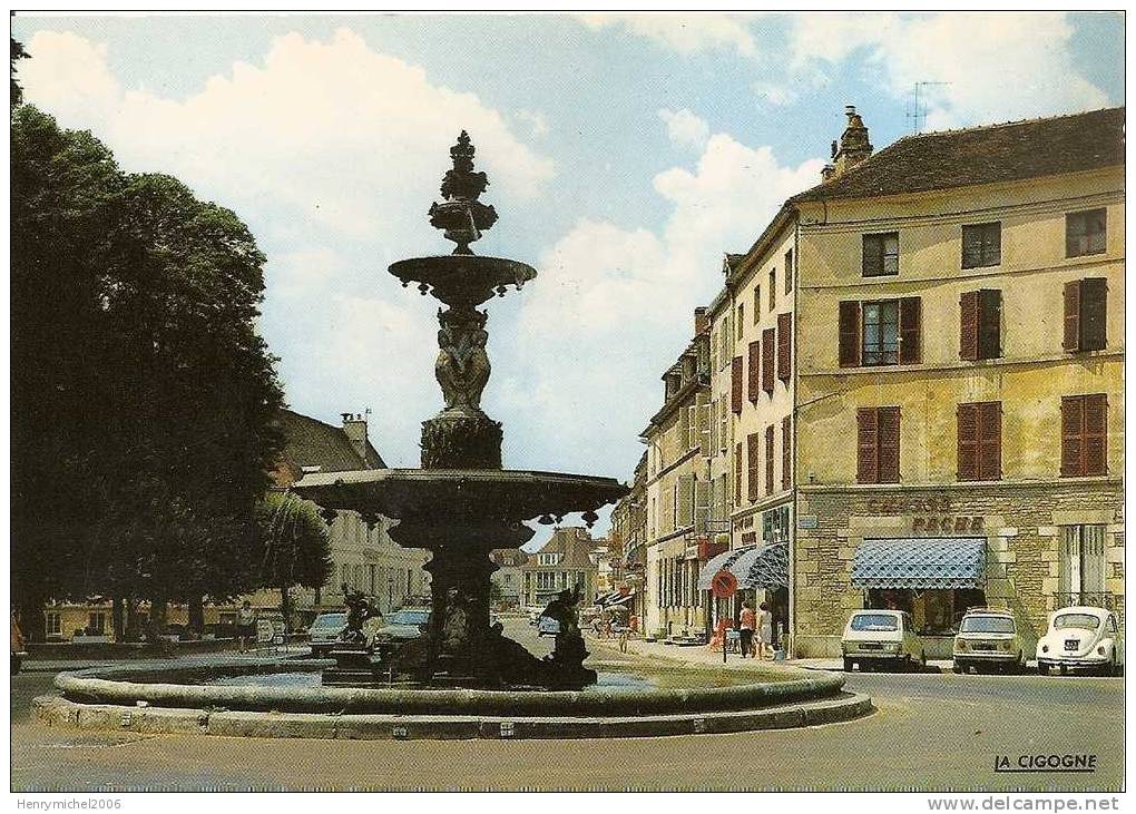 Cote D'or - Chatillon Sur Seine , La Fontaine De La Place Marmont , Ed La Cigogne - Chatillon Sur Seine