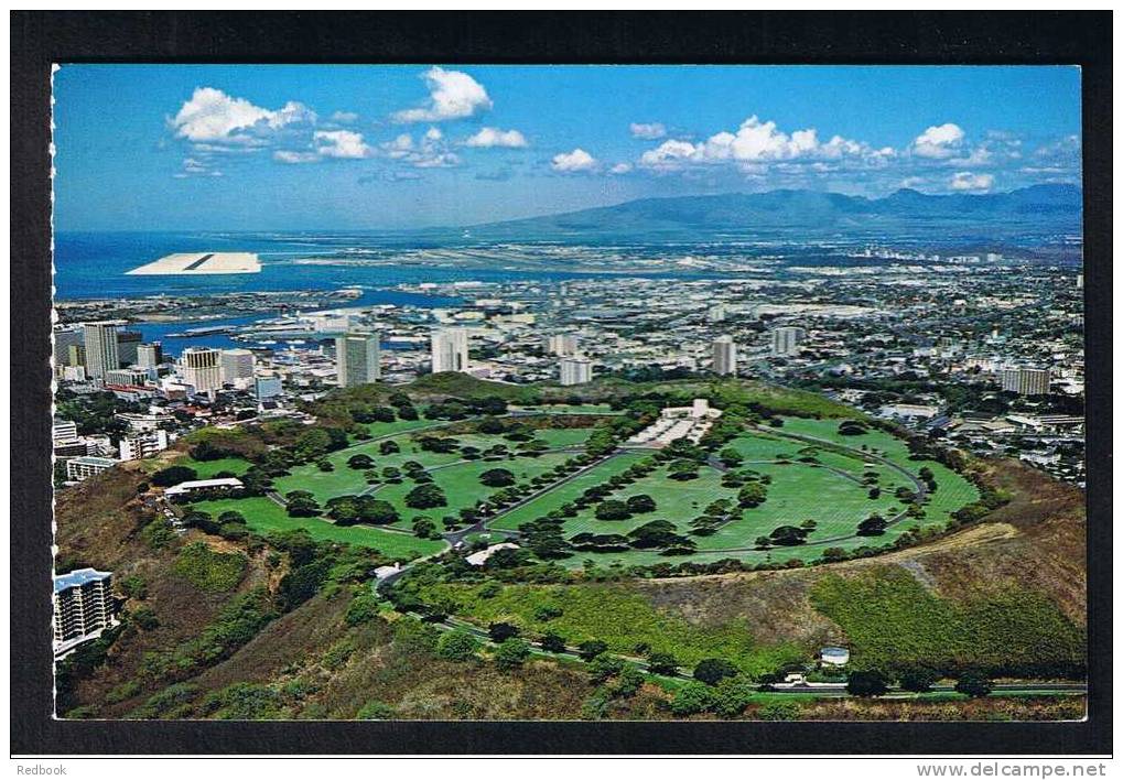 RB 669 -  Hawaii USA Postcard  - Looking Toward Downtown Honolulu - Honolulu