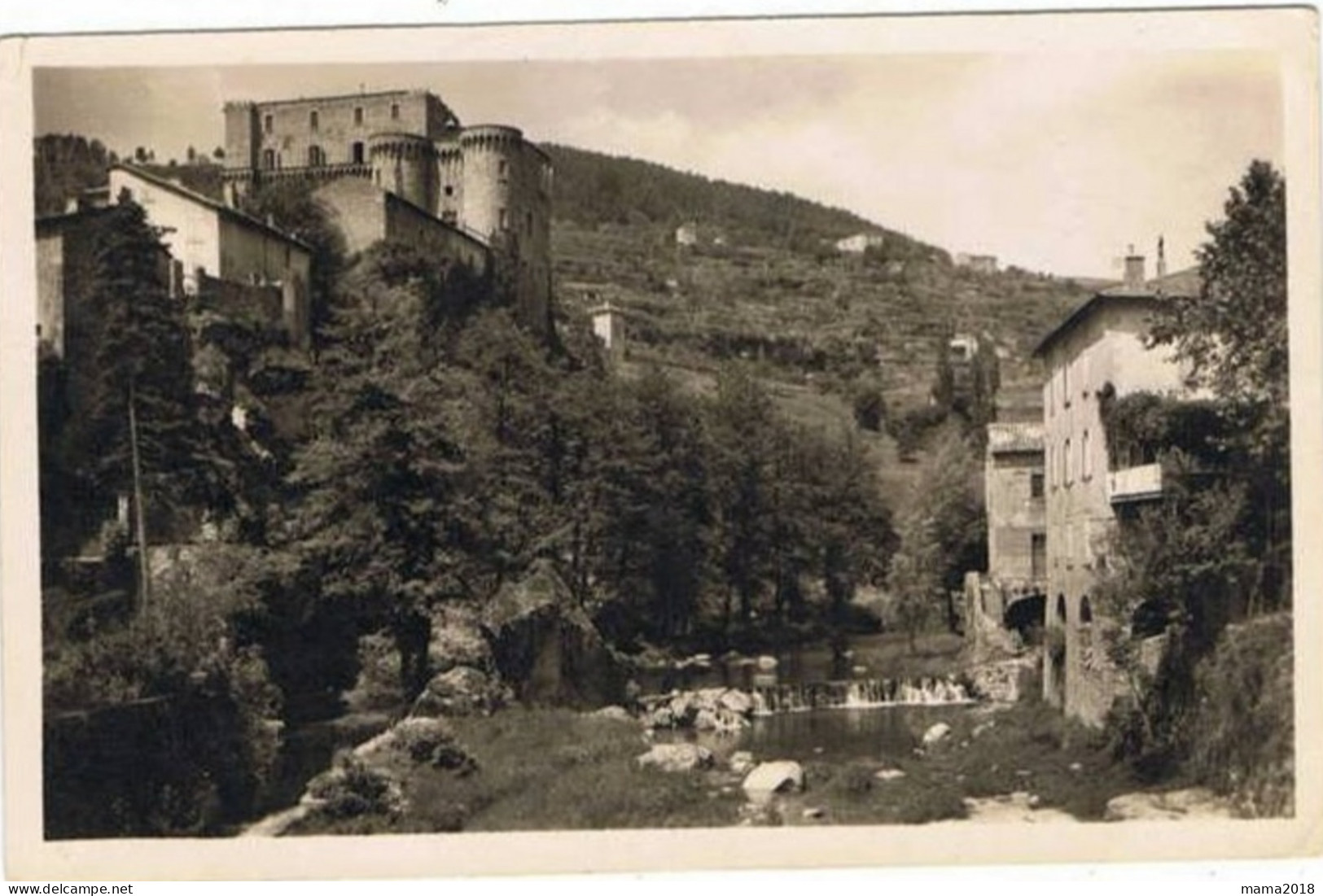 Largentière    Bords De La Ligne  Et  Chateau - Largentiere