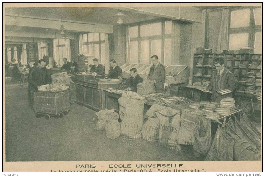 CPA 75 : PARIS  école Universelle Bureau De Poste     A VOIR !! - Education, Schools And Universities