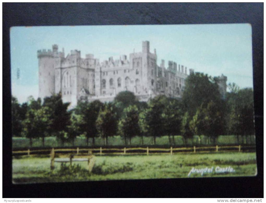 16339 POSTCARD: SUSSEX:  Arundel Castle. - Arundel