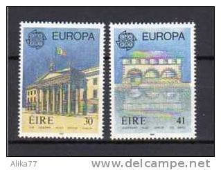 IRLANDE       Neuf **       Y. Et T.  N° 721 / 722        Cote: 5.00 Euros - Neufs