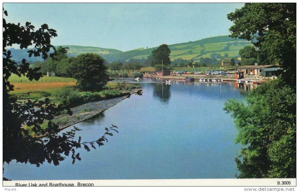 13160     Regno    Unito,   Brecon,   River  Usk  And  Boathouse,   NV - Breconshire