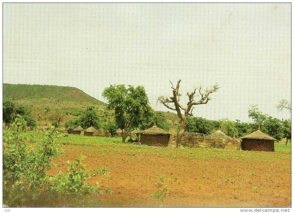 Afrique-BURKINA FASO - Cases Du Mossi  -Etat = Voir Description *PRIX FIXE - Burkina Faso