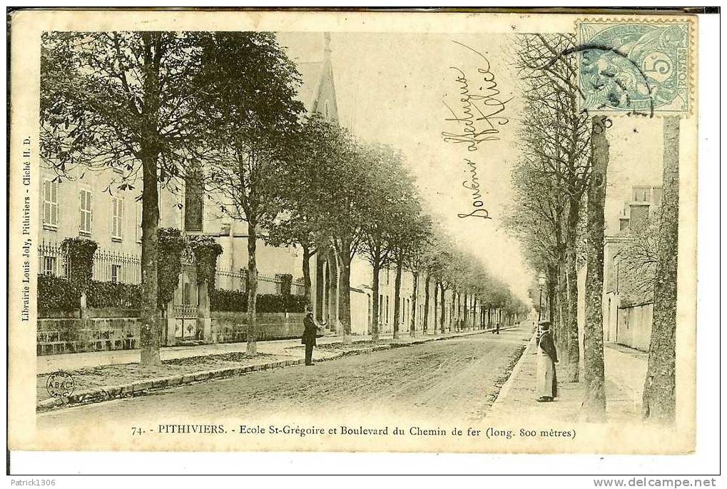 CPA  PITHIVIERS, Boulevard Du Chemin De Fer, école St Grégoire  0287 - Pithiviers