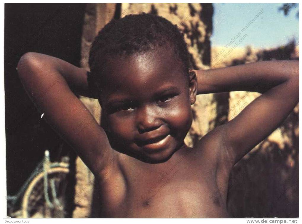 Images Du Tchad : Fillette Madjingaye à Fort Archambault Children Little Girl Enfant Africain Afrique - Ciad