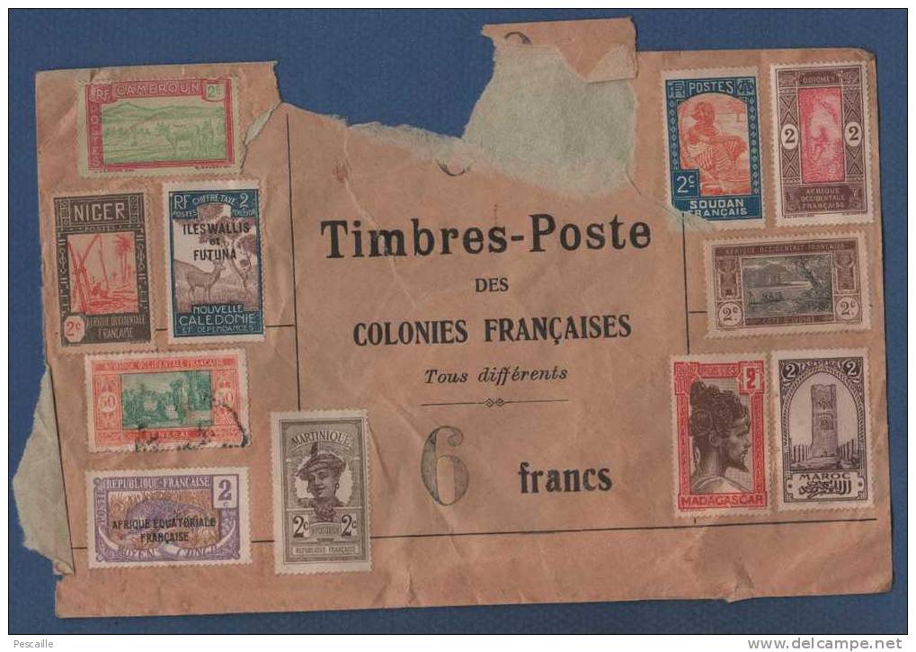 ENVELOPPE DE VENTE DE TIMBRES POSTES DES COLONIES FRANCAISES - CONTENANT ENCORE ENVIRON 30 TIMBRES - A VOIR - Sammlungen