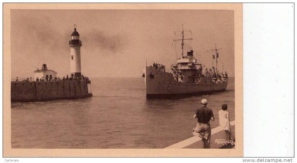 Cpa,bateau De Guerre,le Tréport,l´aviso"arras" En Visite Au Tréport En 1937,rare - Guerre