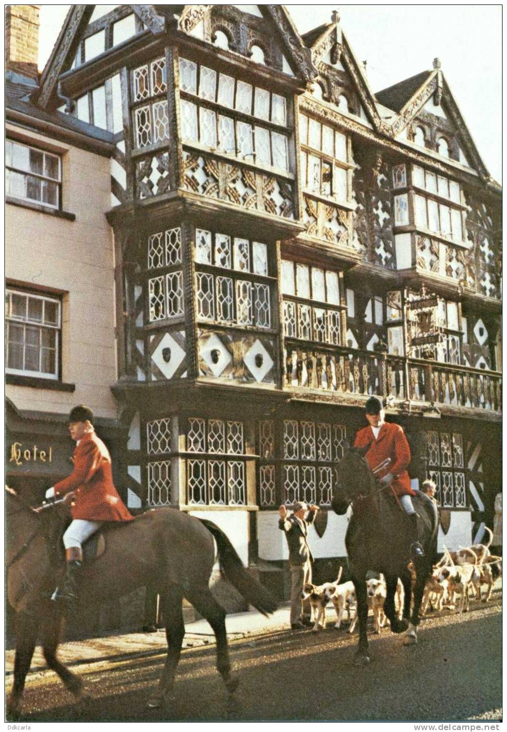 Ludlow Hunt Passing The Feathers Hotel, Ludlow - Shropshire