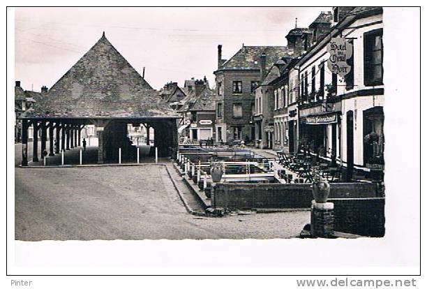 CLERES - Place Des Halles - Clères