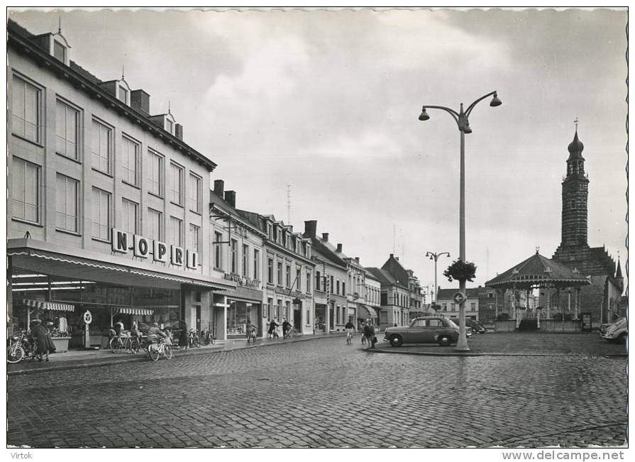 Herentals : Zicht Op De Grote Markt Met Grootwarenhuis NOPRI  ( Groot Formaat )  Uitgave Nopri    ( Old Cars ) - Herentals