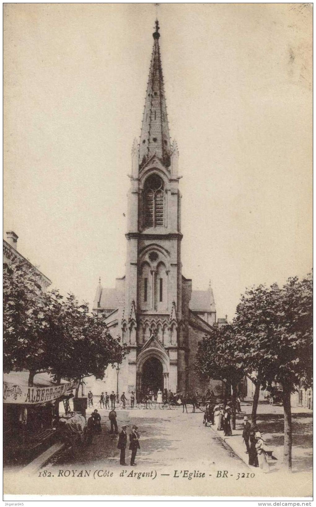 CPA ROYAN (Charente Maritimt) - L'église - Royan