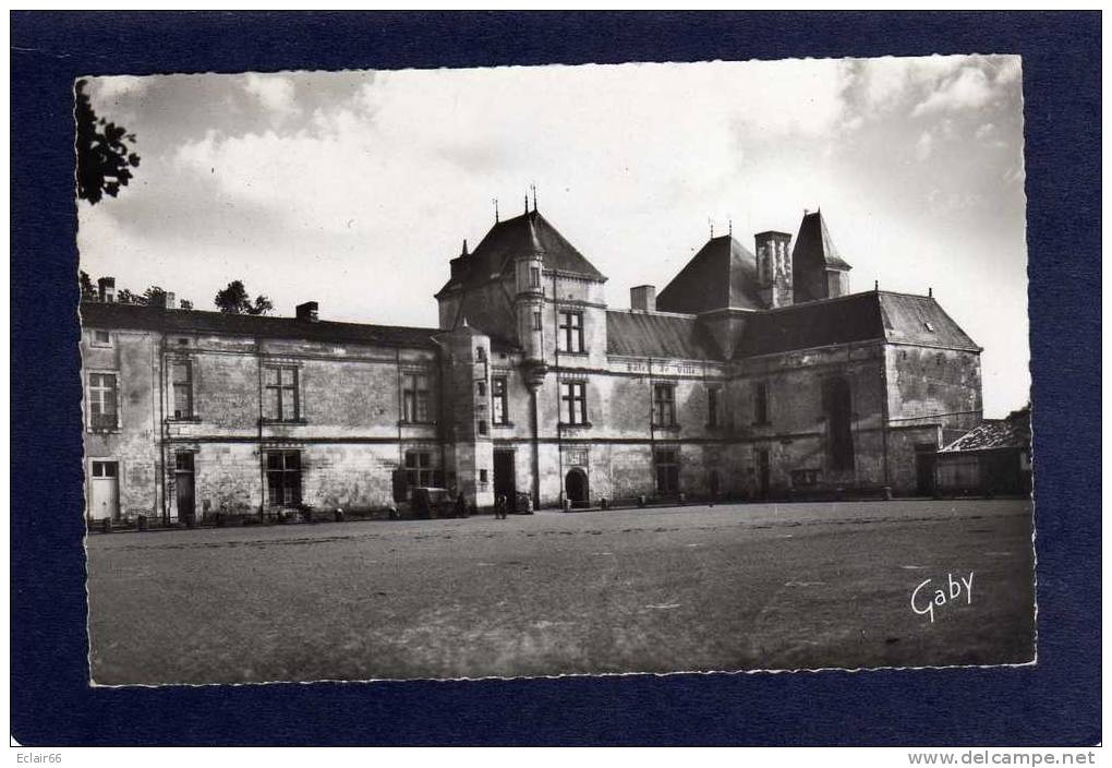 79  COULONGES SUR L'AUTIZE     L'Hôtel De Ville      Cpsm    Année 1966 - Coulonges-sur-l'Autize