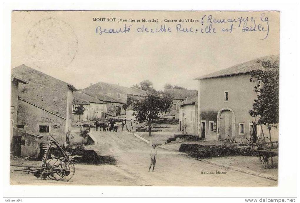 MEURTHE-ET-MOSELLE  /  CENTRE  DU  VILLAGE  ( Araire Et Matériel Agricole ) /  Edit.  ANTOINE - Altri & Non Classificati