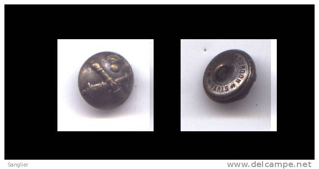 BOUTON  17 MM - BOUTON CANONS ET GRENADE  - MAURICE BOURDON - PARIS - Knoppen