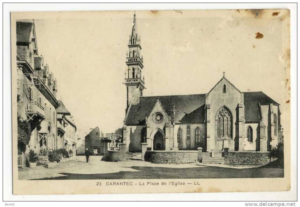 CARANTEC. -  La Place De L'Eglise - Carantec