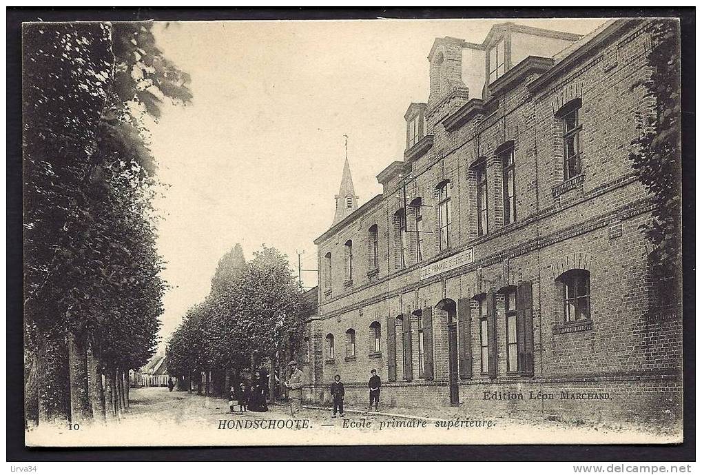 CPA  ANCIENNE- FRANCE- HONDSCHOOTE (59)- ECOLE PRIMAIRE SUPERIEURE- FACADE EN GROS PLAN AVEC ANIMATION - Hondshoote