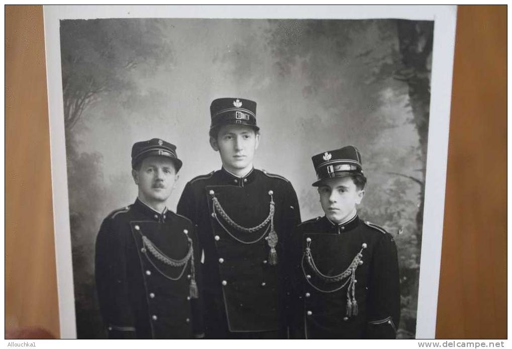 RPPC MILITARIA PHOTOGRAPHIE ORIGINALE En CPA Emusika  Musique  (musiciens) EN CPA DE MILITAIRES >REGIMENT A IDENTIFIER - Autres & Non Classés