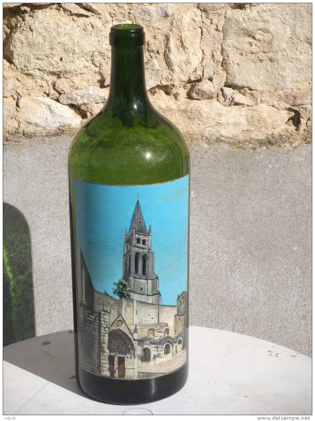 - VUE DE SAINT-EMILION . PEINTURE A L´HUILE ORIGINALE DE SYLVAIN GEORGES SUR BOUTEILLE DE VIN VIDE DE 6L - Wine