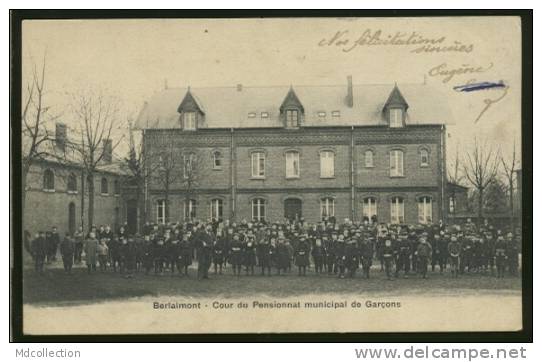 59 BERLAIMONT / Cour Du Pensionnat Municipal De Garçons / - Berlaimont