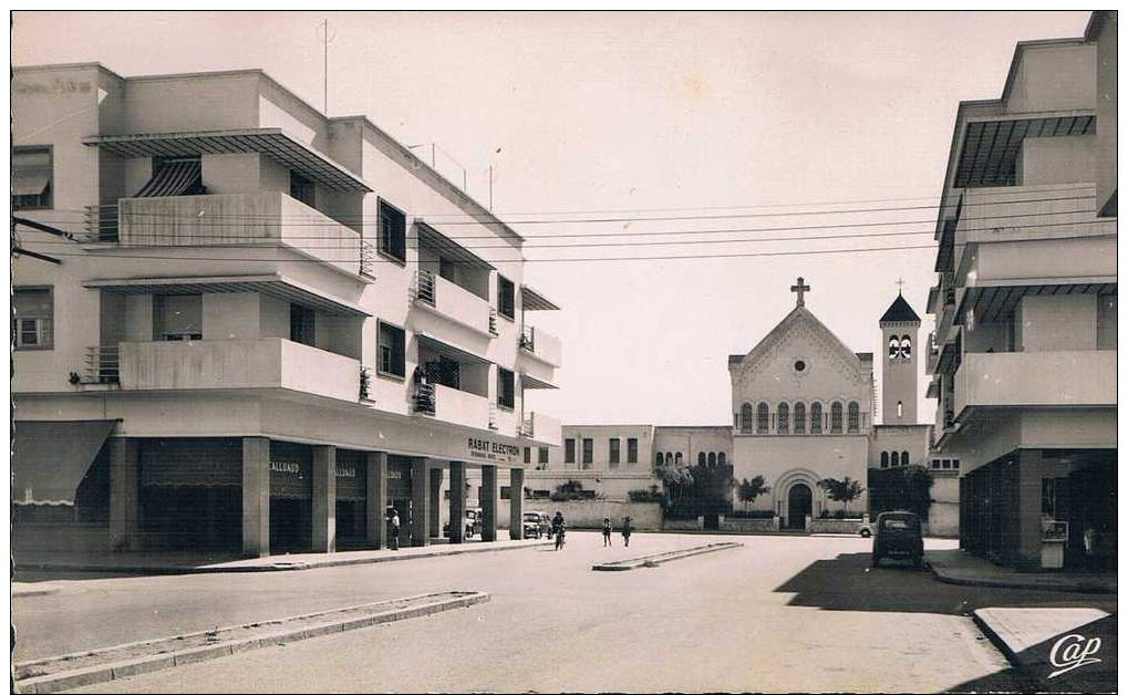 Carte Postale Ancienne -  Rabat - L'aguedal - La Place Et L'église - Rabat